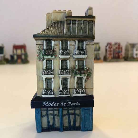 J Carlton Other - J Carlton Miniature Building Dominique Gault 210175 Modes de Paris